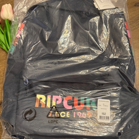 NWT RIP CURL Dome Backpack 18L - Women's - Picture 5 of 6